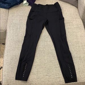 SIZE 6 LULULEMON Fast and Free 7/8 tight II BLACK